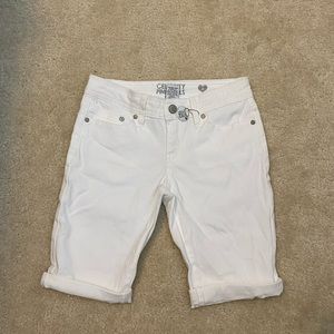 White jean shorts!!